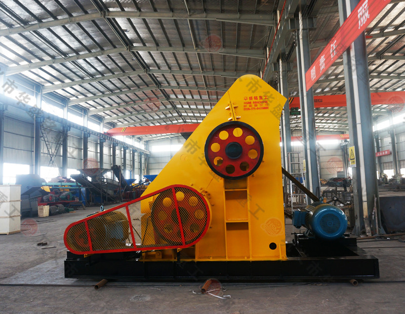 濕料客戶親睞與華盛銘雙級破碎機(jī)!針對出料效果連連點贊