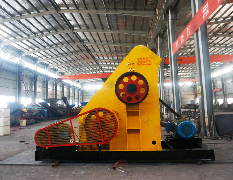 黏土污泥濕料粉碎也能出細料？答案就在這臺雙級無篩底粉碎機