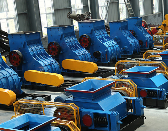 鋼渣破碎實(shí)現(xiàn)3mm下細(xì)料選哪種粉碎機(jī)？