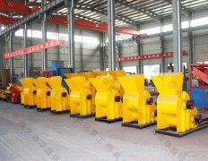 頁巖粉碎機(jī)今日出廠20臺(tái)，我們忙的不亦樂乎